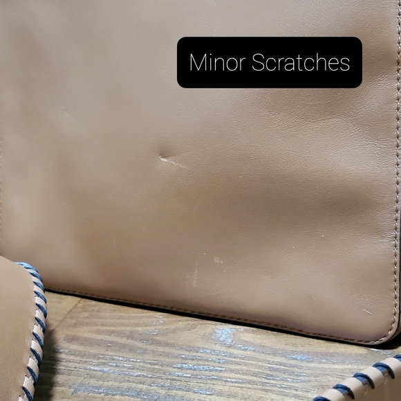 Authentic Michael Kors Gloria Crossbody - Picture 8 of 8